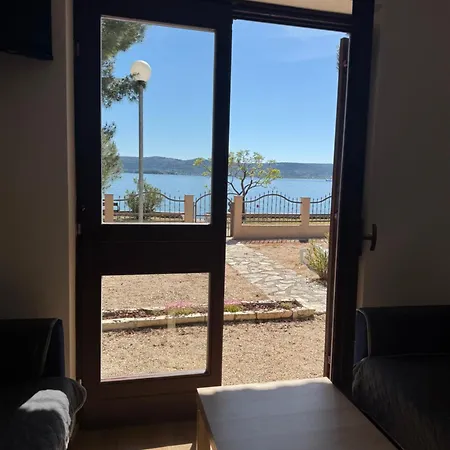 Apartmán 5 Meters From The Sea - 70m2 Colibri Sunset *